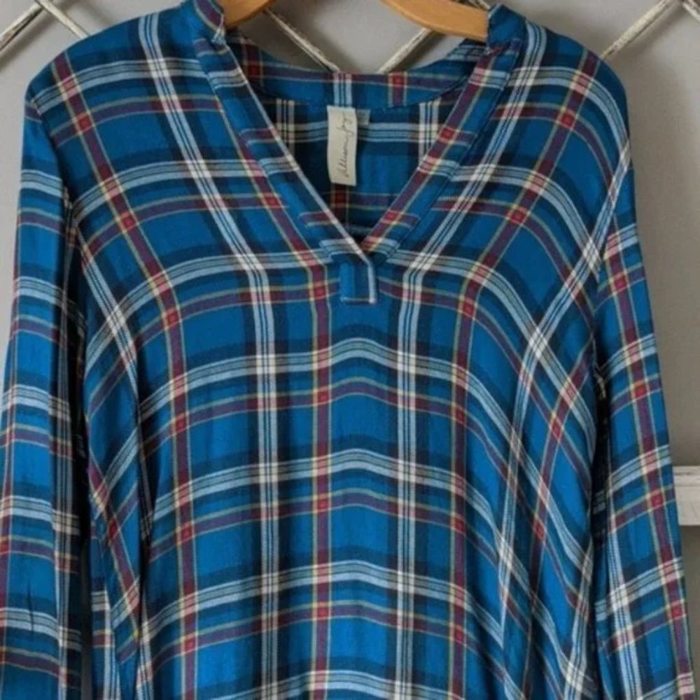 Evereve Allison Joy tunic length flannel top XS